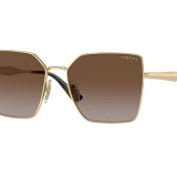 Vogue 135,00 € -40%= 81,00 €